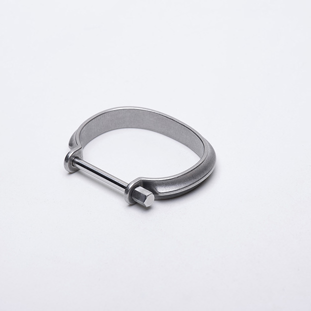 <div>Clamp Bracelet 鎖·環 - 銀色</div>