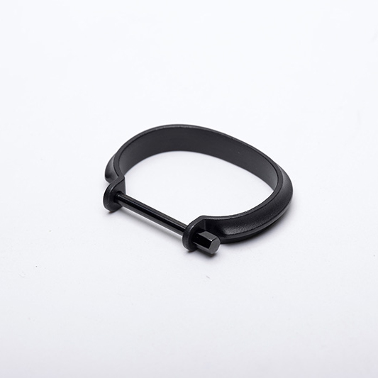 <div>Clamp Bracelet 鎖·環 - 黑色</div>