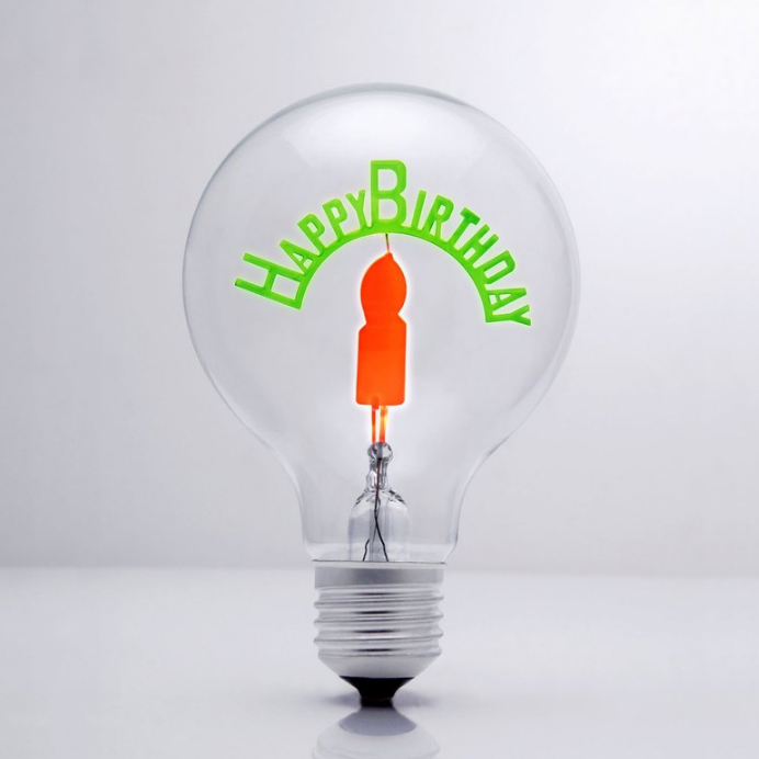DarkSteve「演活生命」
設計師燈泡 - 生日快樂球泡燈 Edison-Style 愛迪生燈泡: 1 個 (純燈泡)