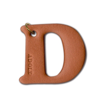 ADOLE 真皮字母黃銅鑰匙圈 D-圓壺型/水滴型