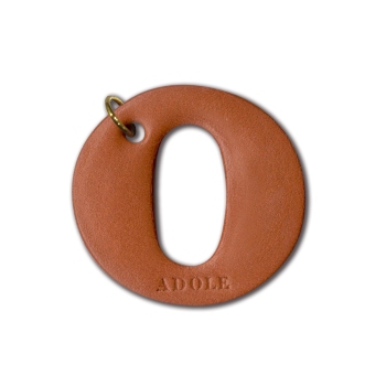 ADOLE 真皮字母黃銅鑰匙圈 O-圓壺型/水滴型