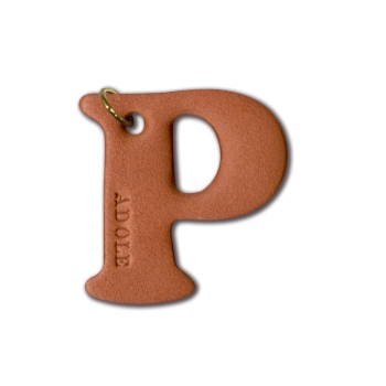 ADOLE 真皮字母黃銅鑰匙圈 P-圓壺型/水滴型