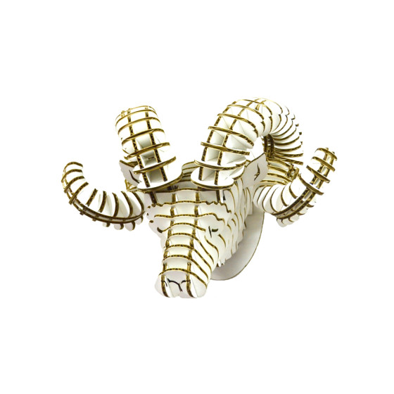 <div>Tenon's Art 坦諾藝術設計</div>

<div>攀岩飛羊掛飾(白、大、已組裝)</div>