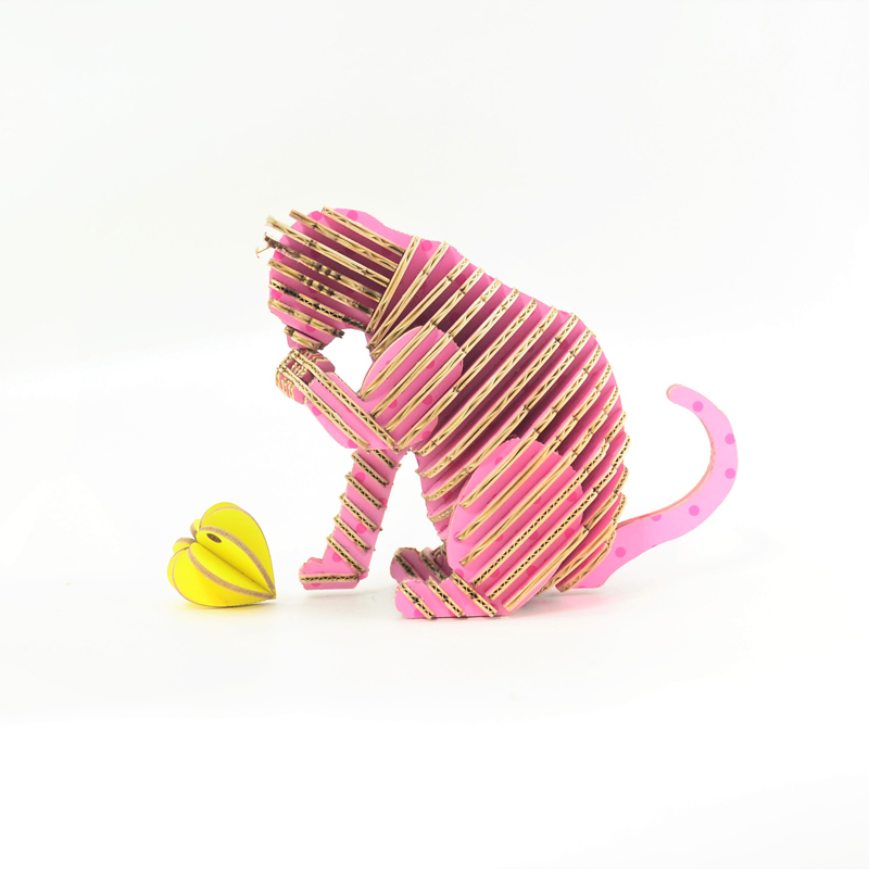 <div>Tenon's Art 坦諾藝術設計</div>

<div>SORRY CAT貓語系列(粉紅波點、未組裝)</div>