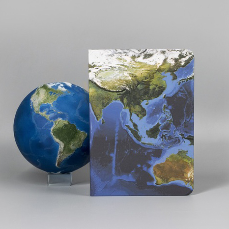 Astroreality 立體AR星球精裝筆記本

地球款